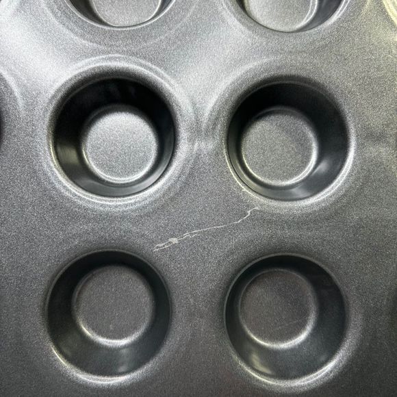 Pampered Chef Black Non-Stick 24-Hole Mini Muffin Pan - Picture 7 of 8